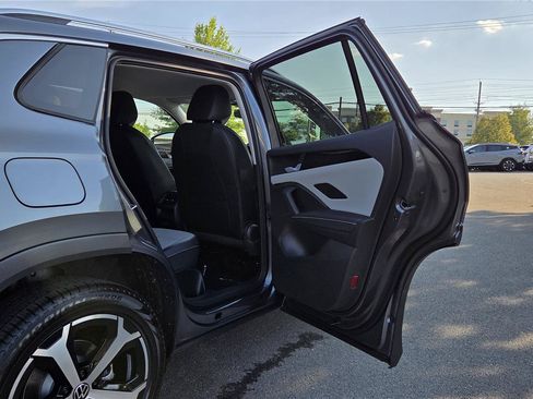 New 2026 Volkswagen Tiguan SE AWD/4WD image 30