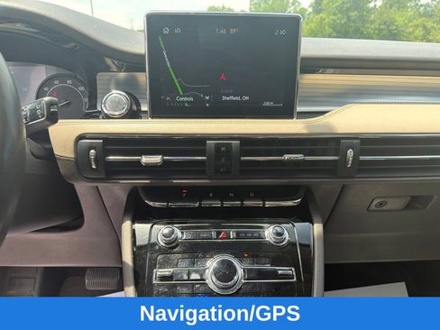 Used 2022 Lincoln Corsair AWD w/ Premium Package image 15