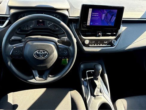 Used 2023 Toyota Corolla LE FWD image 4
