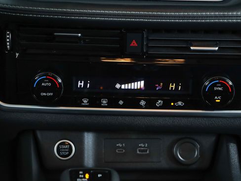 Used 2022 Nissan Rogue SV image 20