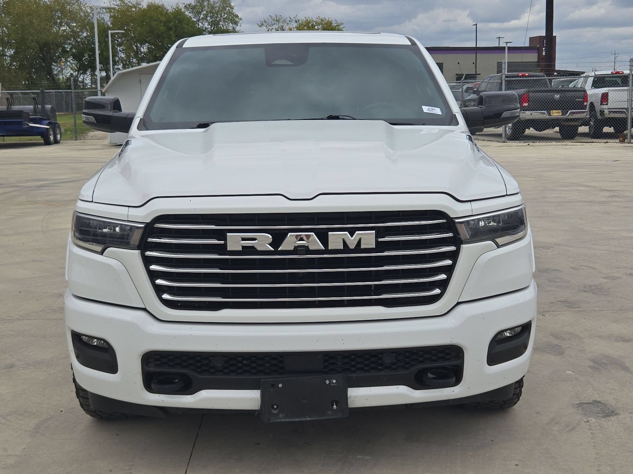 Used 2025 RAM 1500 Laramie w/ Laramie Southwest Edition AWD/4WD image 8