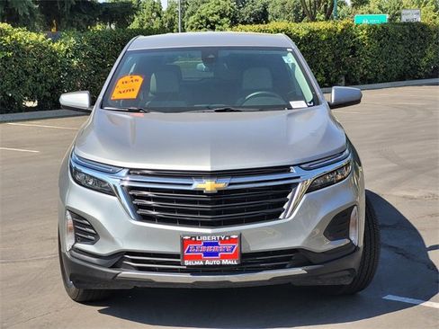 Used 2024 Chevrolet Equinox LT image 3