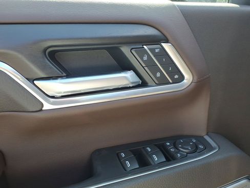 New 2026 GMC Sierra 2500 Denali w/ Denali Reserve Package AWD/4WD image 9