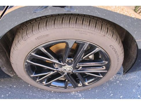 Used 2025 Toyota Camry SE w/ Multimedia Upgrade Package image 7