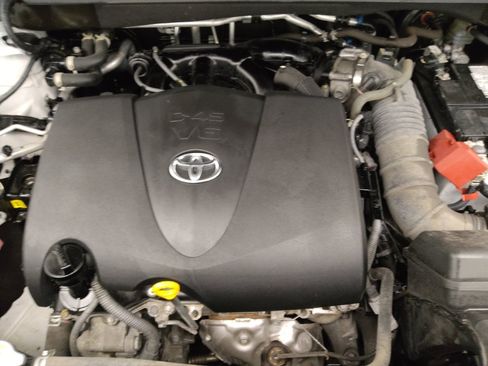 Used 2022 Toyota Highlander XLE w/ Protection Package #3 (TMS) AWD/4WD image 30