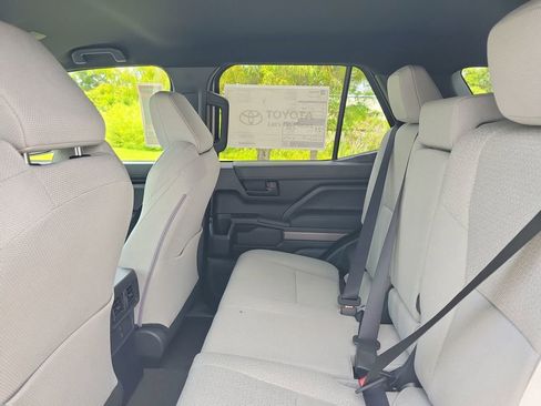 New 2026 Toyota 4Runner SR5 AWD/4WD image 24