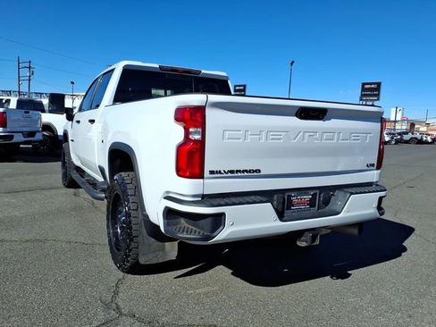 Used 2021 Chevrolet Silverado 2500 LTZ w/ LTZ Plus Package image 4