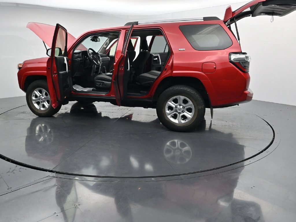 Used 2024 Toyota 4Runner SR5 AWD/4WD image 41