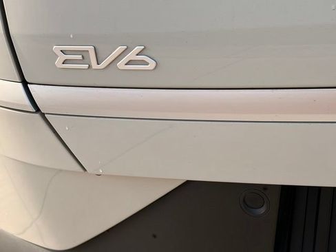 Used 2024 Kia EV6 Light RWD image 7