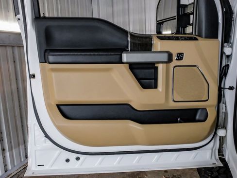 Used 2020 Ford F350 Lariat w/ Lariat Value Package image 44