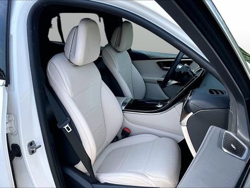 Used 2023 Mercedes-Benz GLC 300 4MATIC image 15