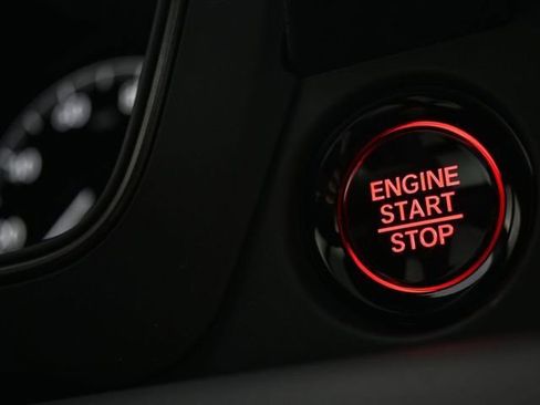 Used 2025 Honda Pilot TrailSport image 14