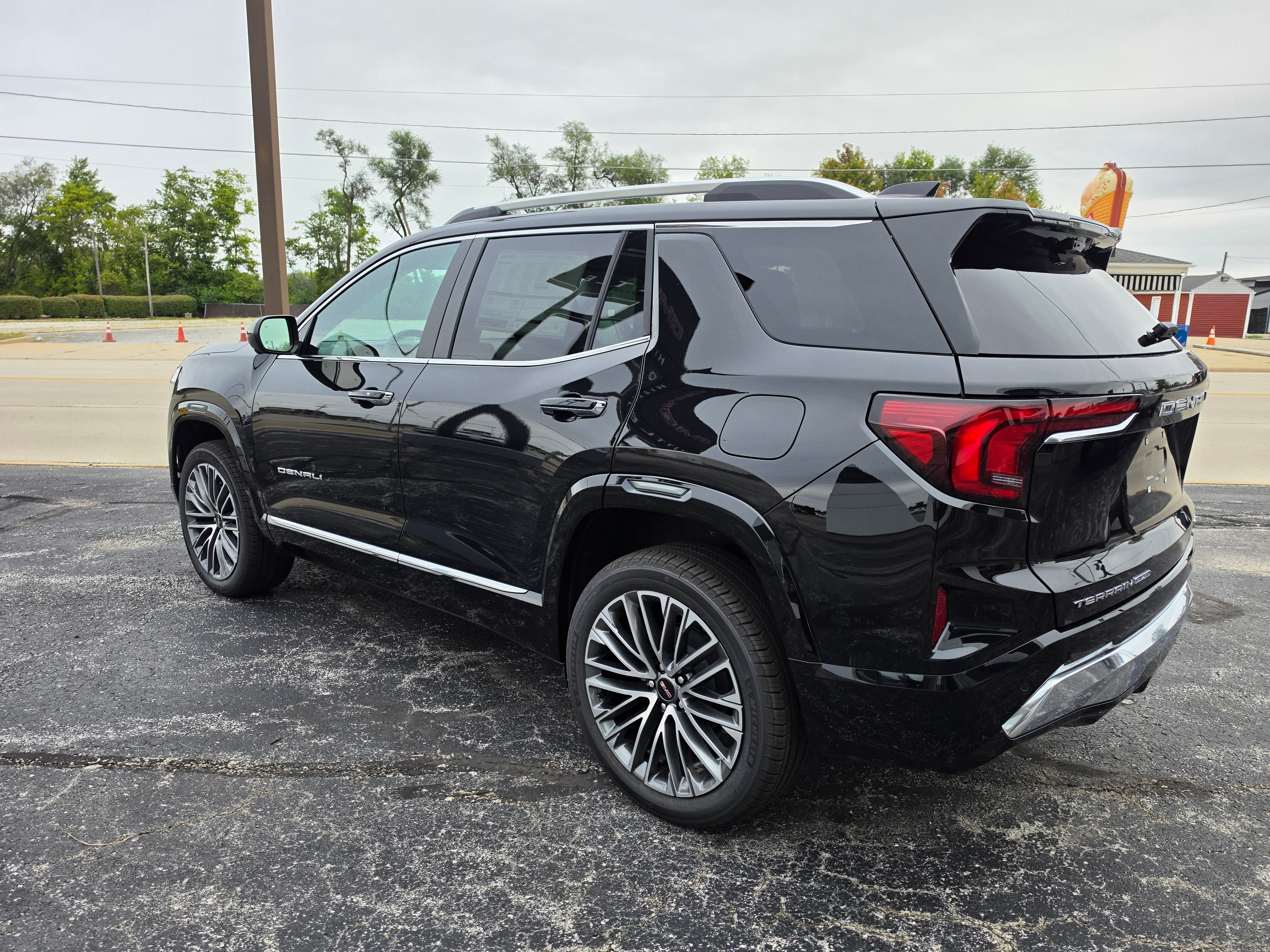 New 2027 GMC Terrain Denali AWD/4WD image 7