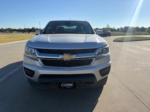 Used 2018 Chevrolet Colorado LT w/ Safety Package AWD/4WD image 3