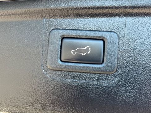 Used 2018 Subaru Outback 2.5i Limited AWD/4WD image 27