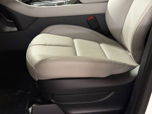 New 2026 Lincoln Aviator AWD image 18