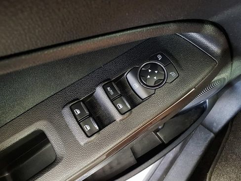 Used 2020 Ford EcoSport SE FWD image 25