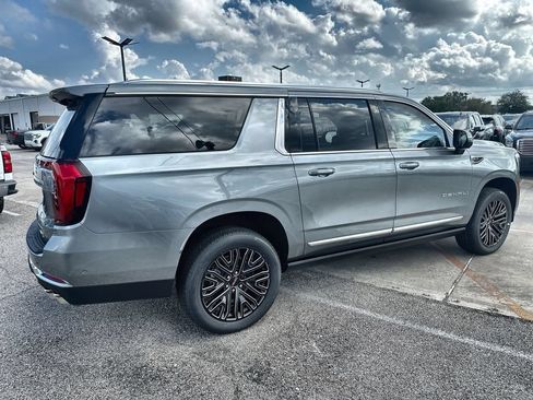 New 2026 GMC Yukon XL Denali w/ Sun & Power Step Package AWD/4WD image 11