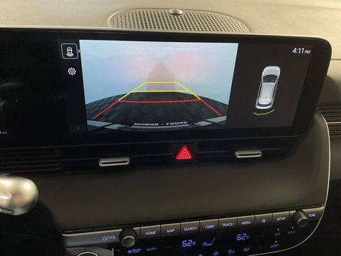 New 2025 Hyundai Ioniq 5 SEL image 3