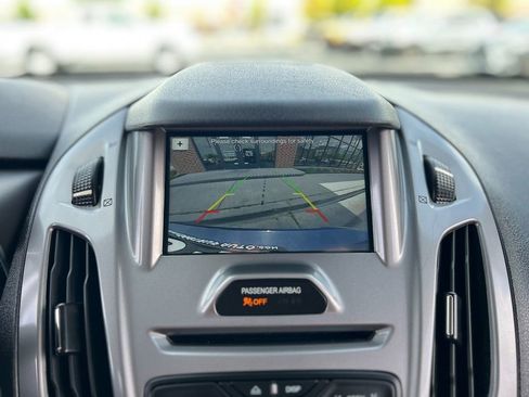 Used 2018 Ford Transit Connect XLT FWD image 17