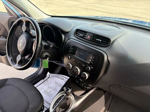 Used 2016 Kia Soul + w/ Designer's Package FWD image 37