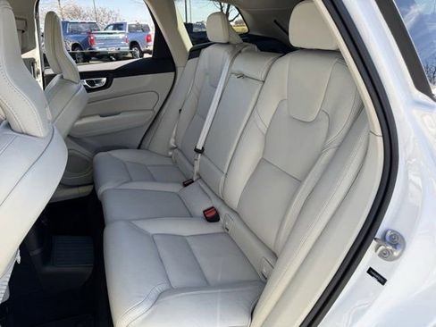 Used 2023 Volvo XC60 T8 Ultimate w/ Climate Package image 29