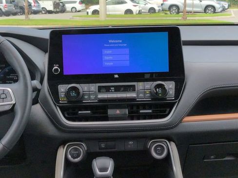 Certified 2025 Toyota Grand Highlander AWD Hybrid image 18