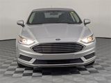 Used 2018 Ford Fusion SE w/ Fusion SE Technology Package image 3