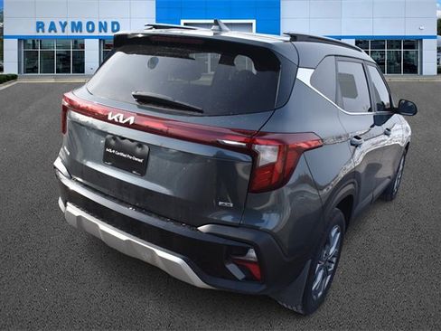 Used 2024 Kia Seltos S image 3