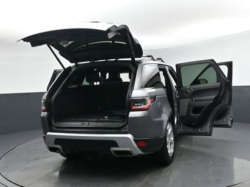 Used 2020 Land Rover Range Rover Sport HSE image 32