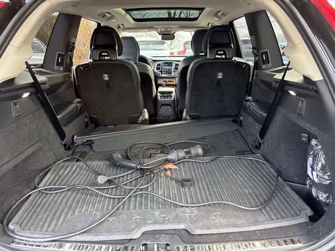 Used 2023 Volvo XC90 T8 Plus w/ Protection Package Premier image 9