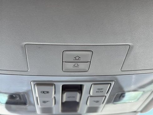 New 2025 Volkswagen Taos SE image 26