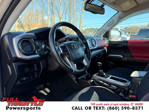 Used 2016 Toyota Tacoma SR5 w/ SR5 Appearance Package (SN) image 22