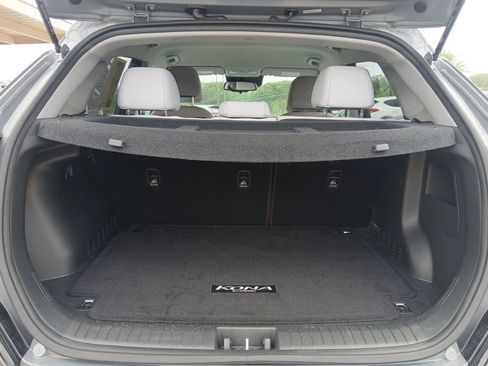 Used 2023 Hyundai Kona SE image 16