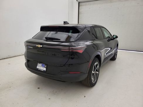 New 2026 Chevrolet Equinox EV LT image 13