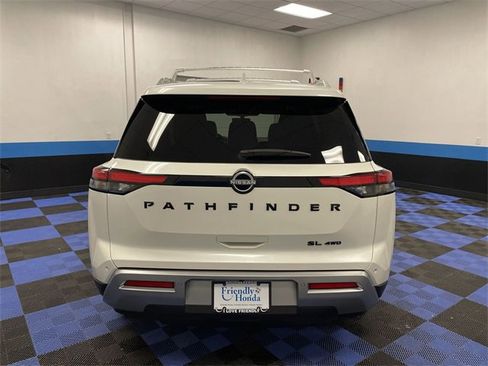 Used 2024 Nissan Pathfinder SL w/ Black Appearance Package image 24