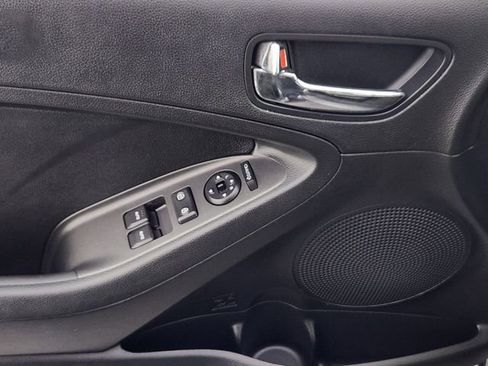 Used 2016 Kia Forte Koup EX image 9