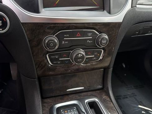 Used 2021 Chrysler 300 Touring L AWD/4WD image 24