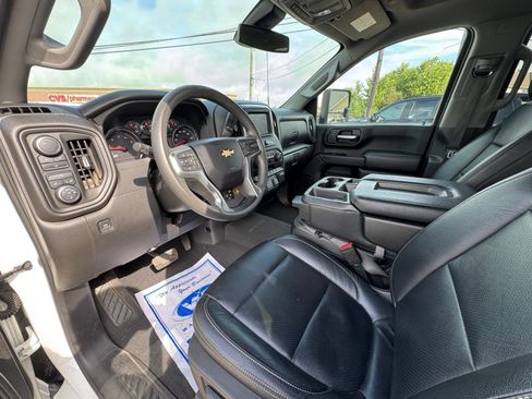 Used 2023 Chevrolet Silverado 2500 Custom w/ Custom Value Package AWD/4WD image 8