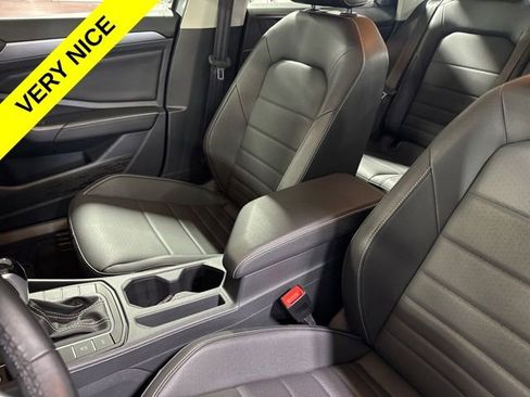 Used 2024 Volkswagen Jetta SE FWD image 22