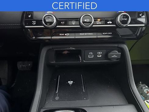 Used 2025 Honda Pilot Touring image 19
