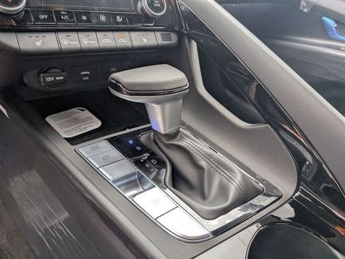 New 2026 Hyundai Elantra Limited image 23