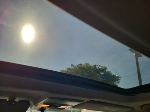 Used 2022 Honda CR-V Touring image 16