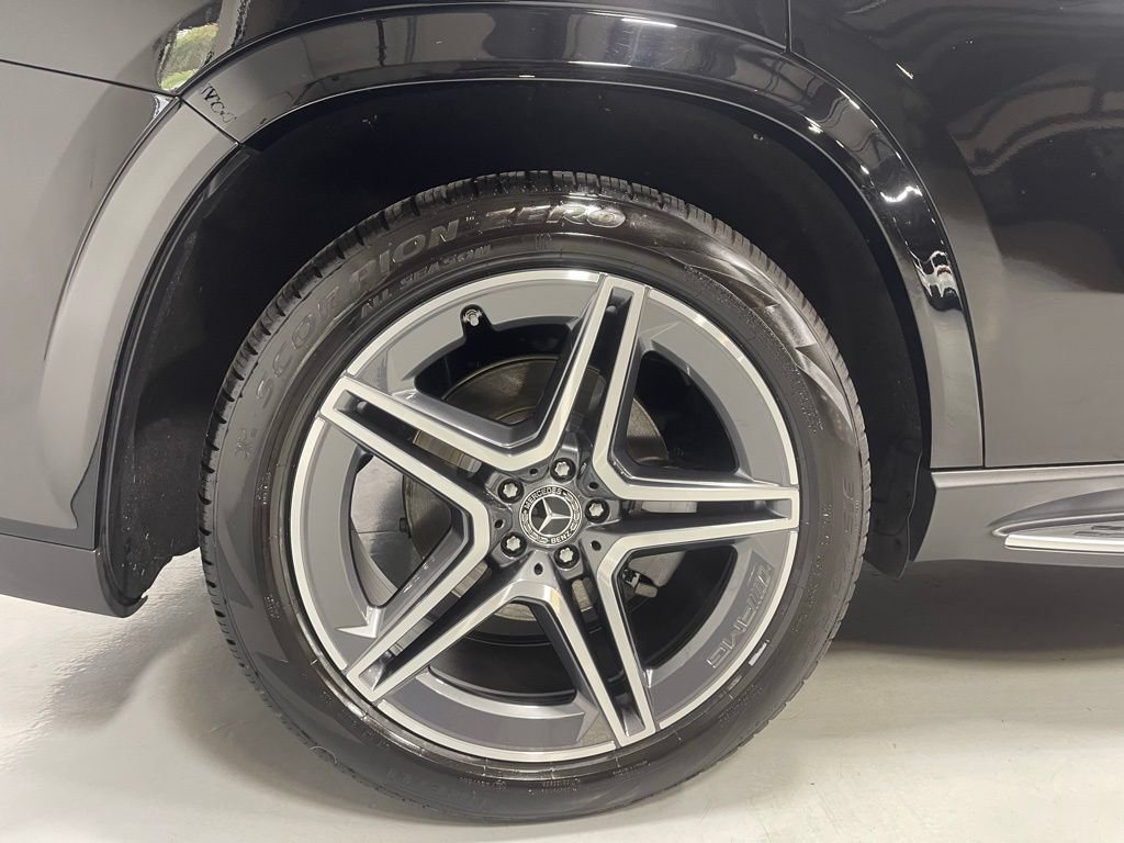 Used 2026 Mercedes-Benz GLS 450 4MATIC image 15