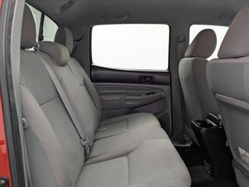 Used 2013 Toyota Tacoma PreRunner w/ SR5 Pkg image 18