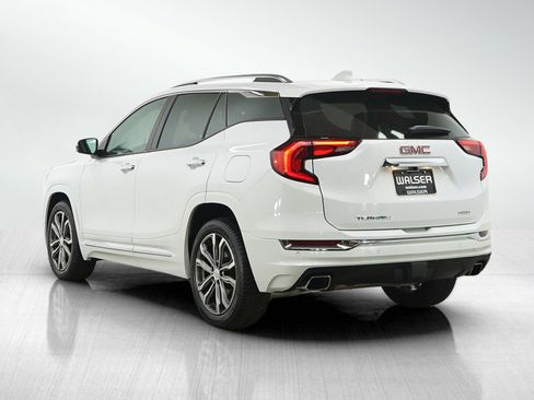 Used 2018 GMC Terrain Denali w/ GMC Pro Grade Package AWD/4WD image 3