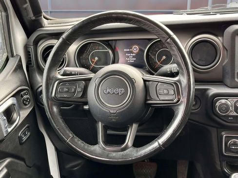 Used 2021 Jeep Gladiator Sport AWD/4WD image 16