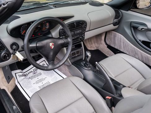 Used 2001 Porsche Boxster image 11