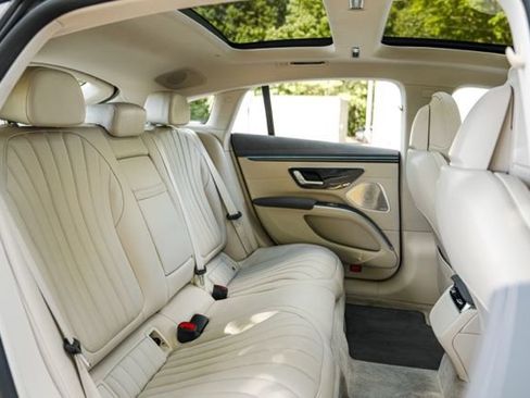 Used 2022 Mercedes-Benz EQS 450+ Sedan image 50