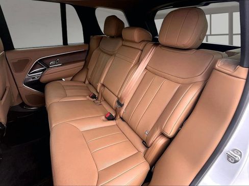Used 2025 Land Rover Range Rover SE AWD/4WD image 27